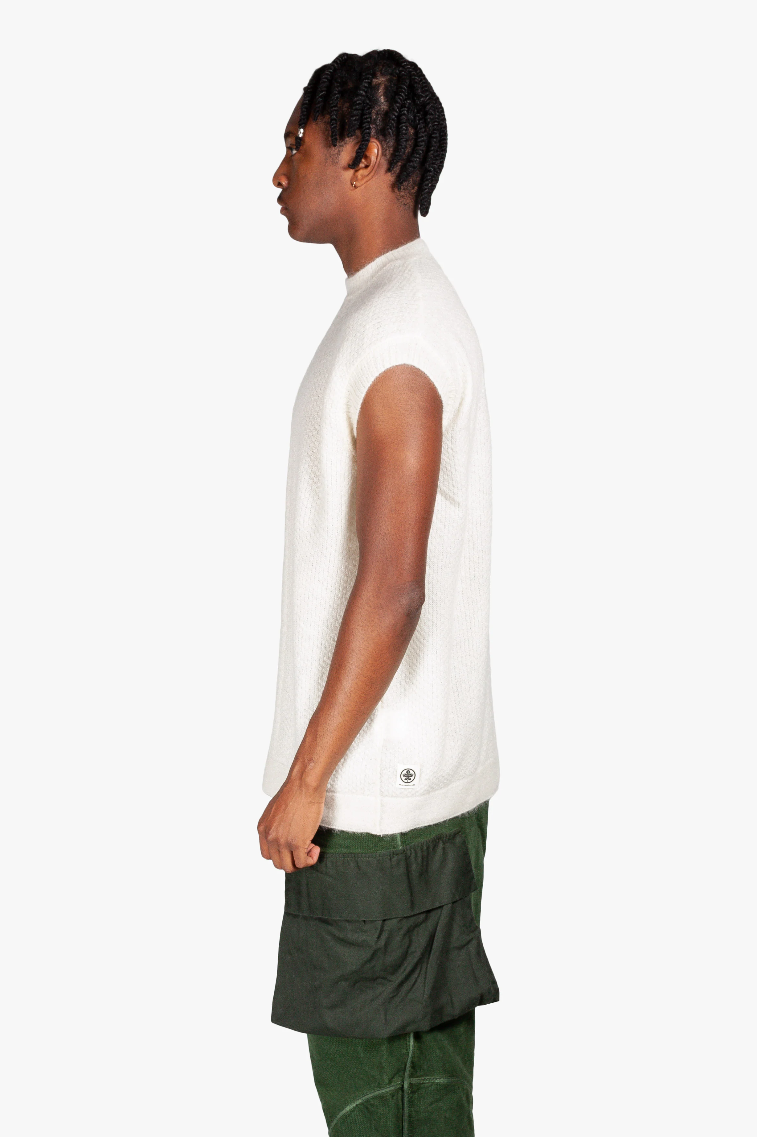 Sleeveless Sweater - Image 3