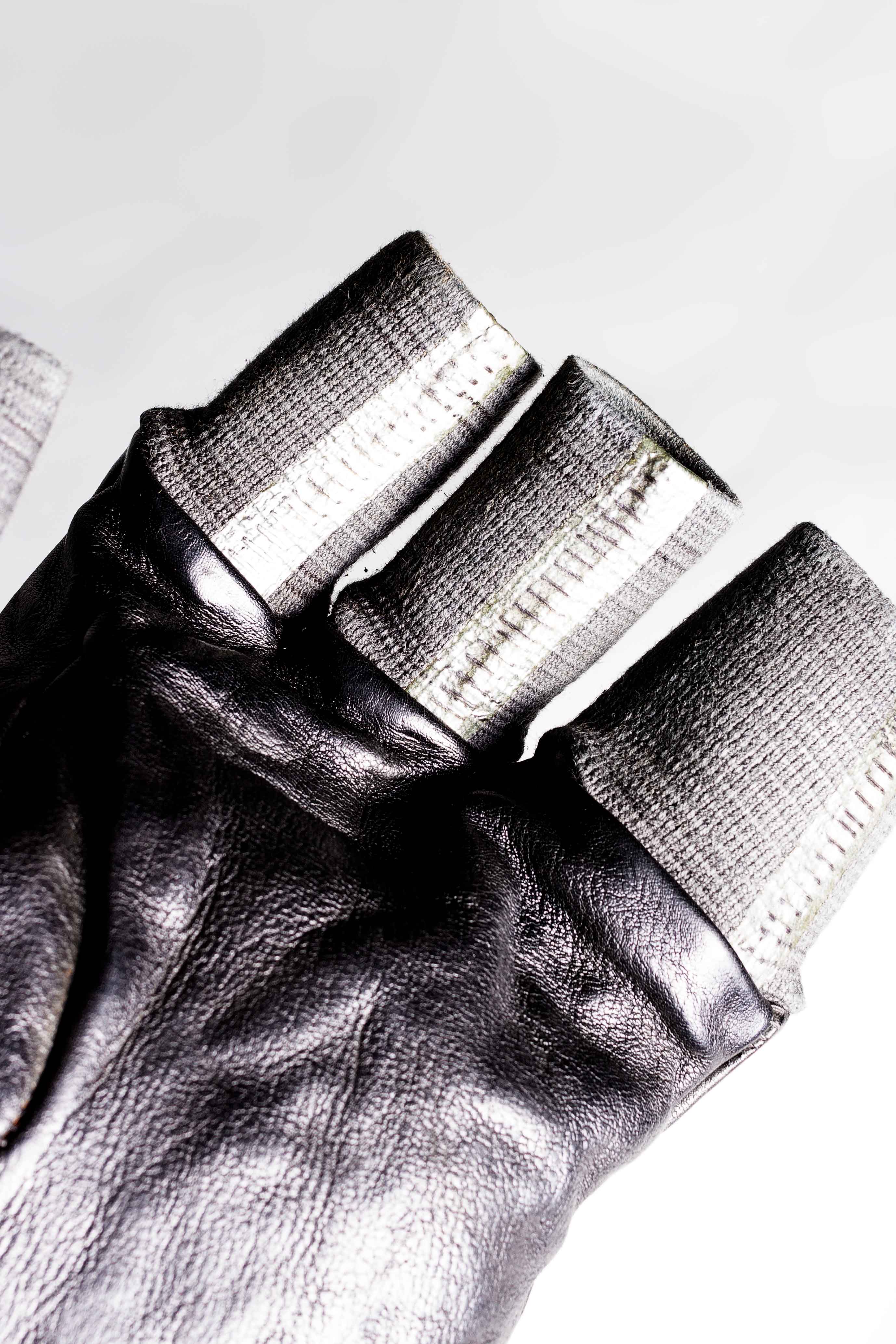 Disparate Fingercuff Gloves - Image 3
