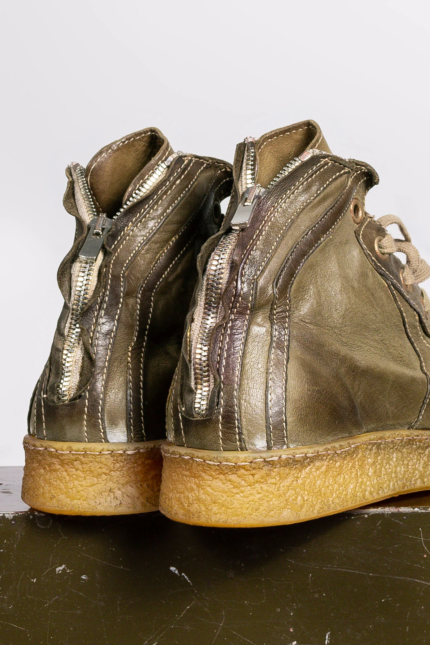 Grit Mid Sneaker - Image 5